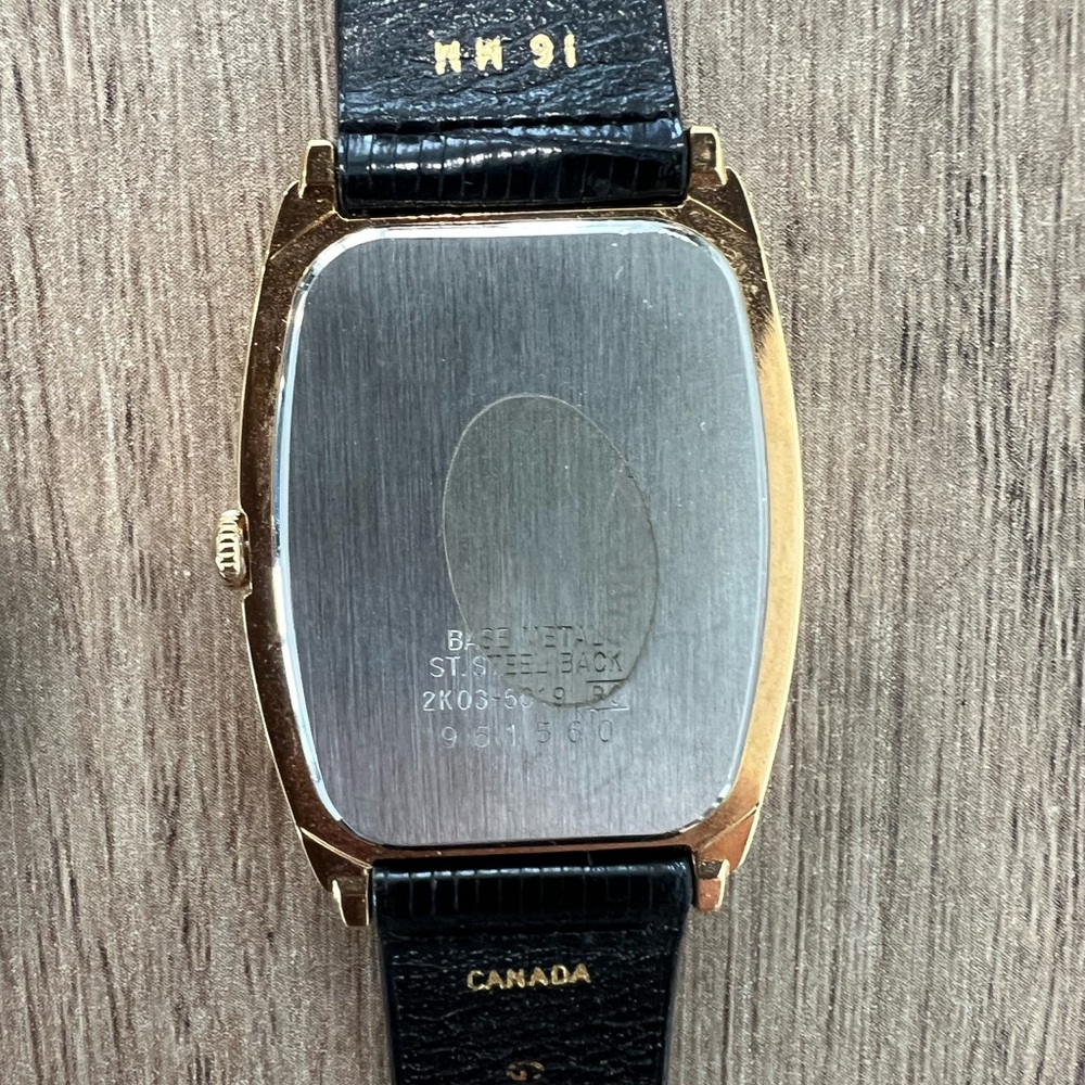 Vintage Mickey Mouse Watches - Picture 4 of 6